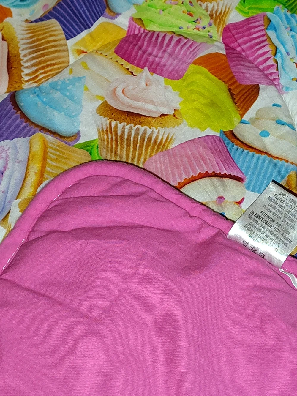 Iscream Cupcake Print Twin  Quilted-Comforter Multicolor Reversable Vibrant Pink